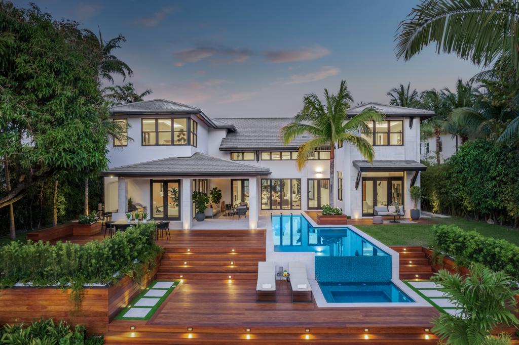 Miami real estate experts share the best places to buy luxury homes as housing bubble risk rises